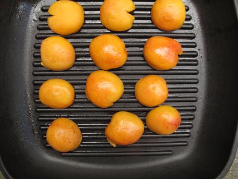 Griddled Apricots
